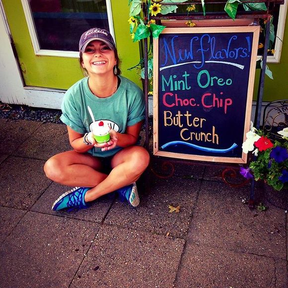 Meet your Posher, Alexandra - Picture 1 of 1